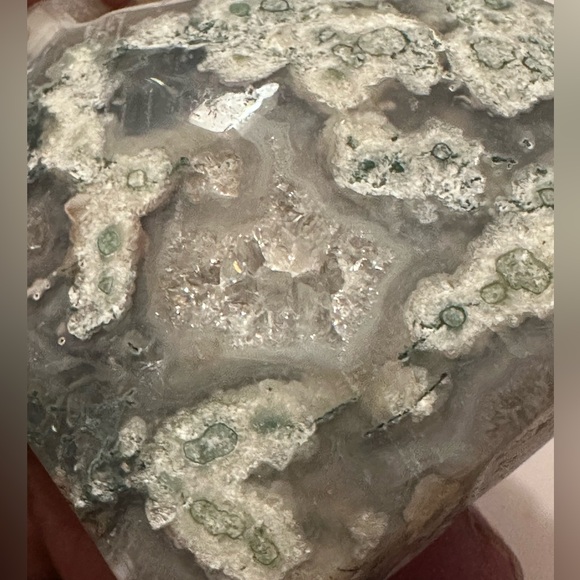 Moss Agate Heart w/Druzy Cavern - Picture 5 of 6